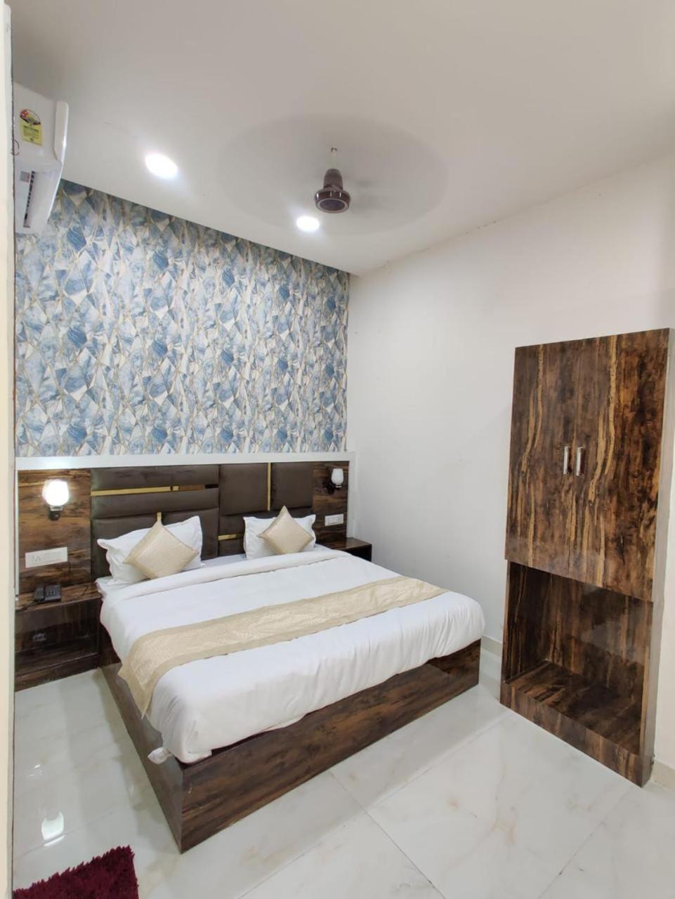 Hotel Gs Amritsar 200 Mtr From Golden Temple Extérieur photo